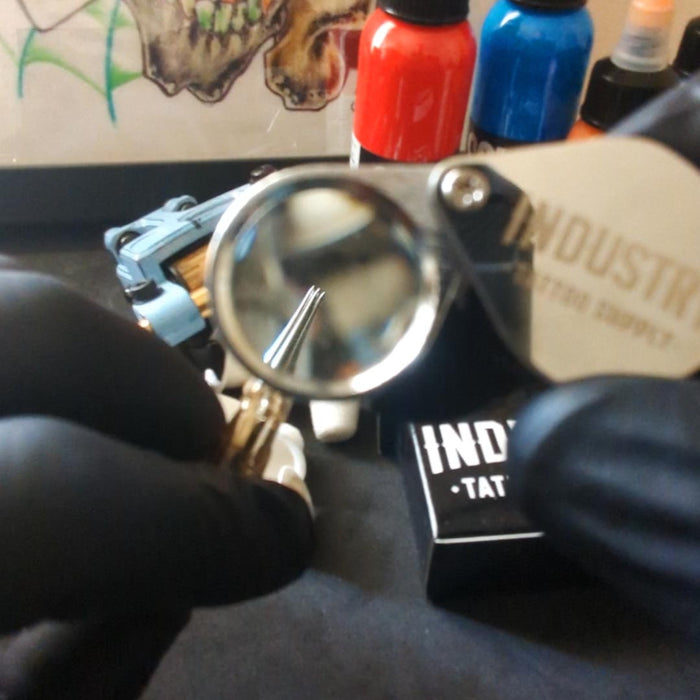 Tattoo Artist Eye Loupe - Needle inspection magnifier (20x)